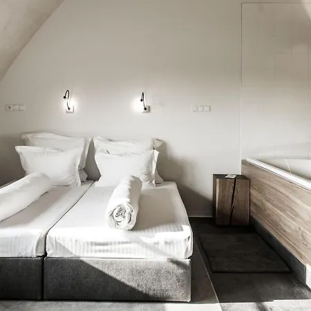 Hot_Elarnia Hotel & Spa Hotel 4*